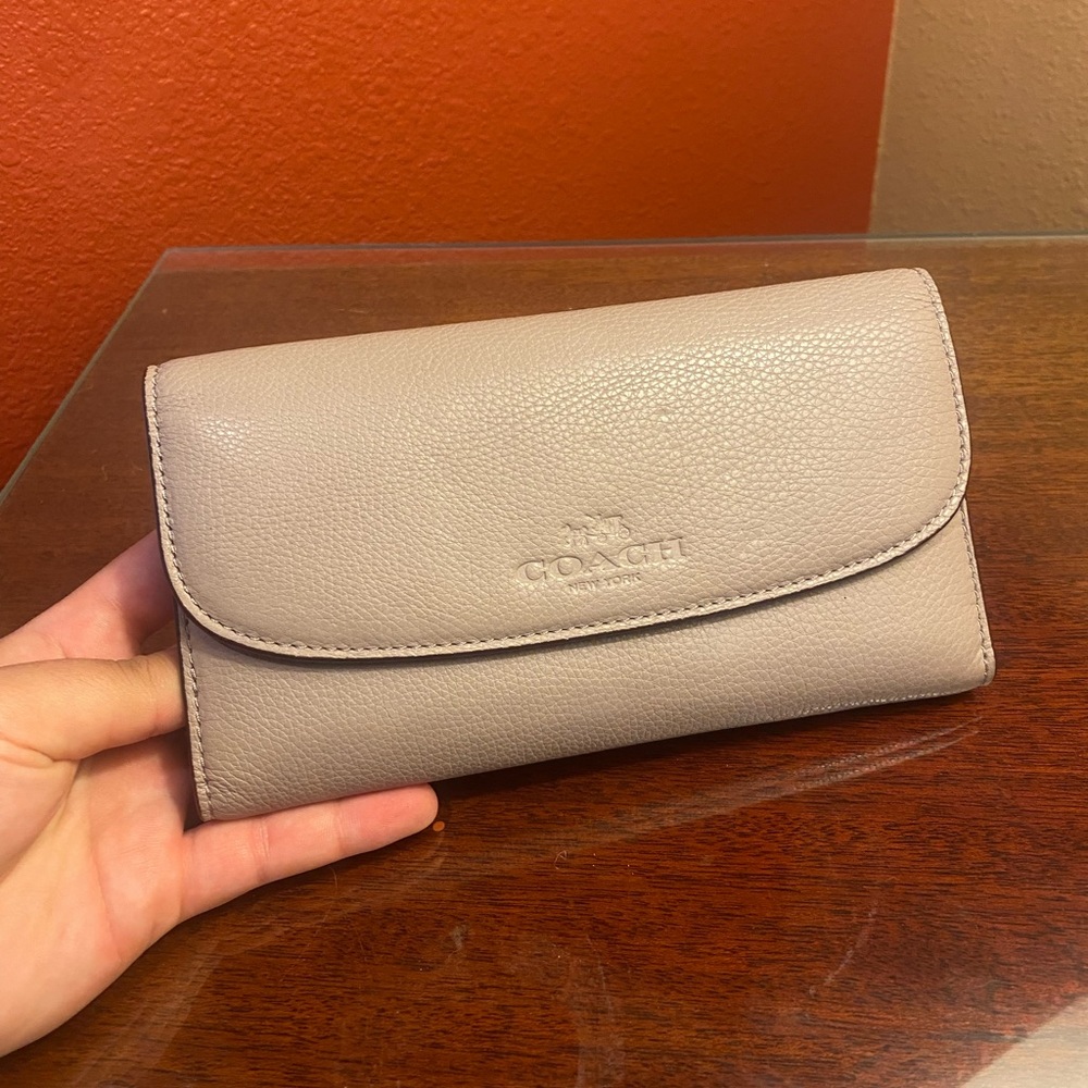 BRAND NEW Coach Mauve Wallet with Card Holders and Mini Wallet/ Passport Holder